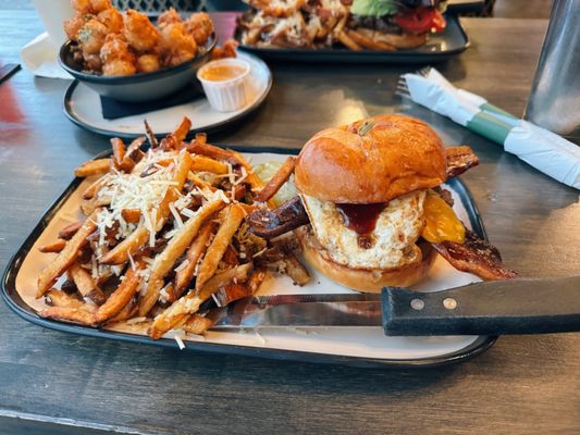 Otter Bar and Burger by null