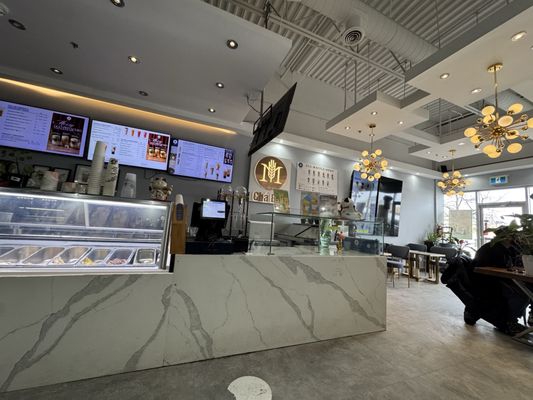 M Chá Bar (Hwy400 & Rutherford) by null