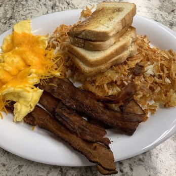 The Stilly Diner - I had a wonderful experience here at Stilly. I asked for crispy bacon and crispy hash browns and that's what I received. - American Near Me - Arlington, Washington