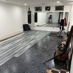 Davies Tile Hardwood & LVT