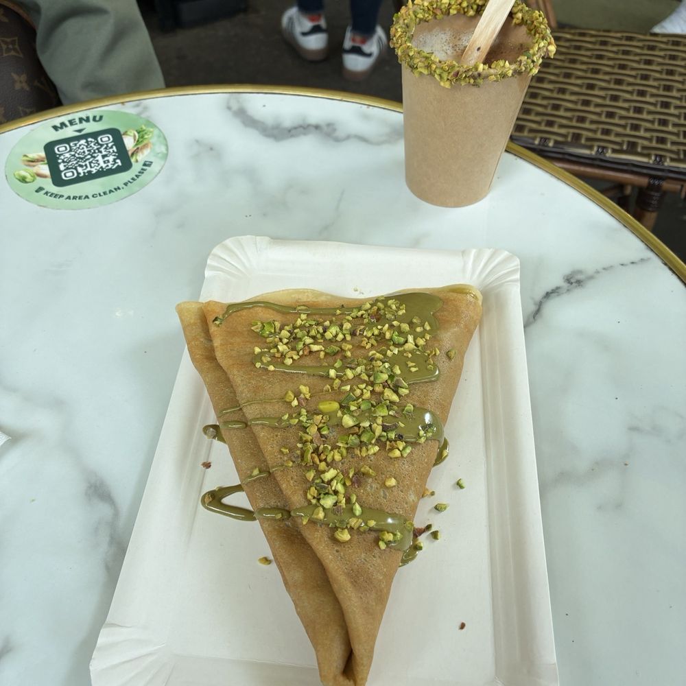 Pistachio crepe Pistachio crepe