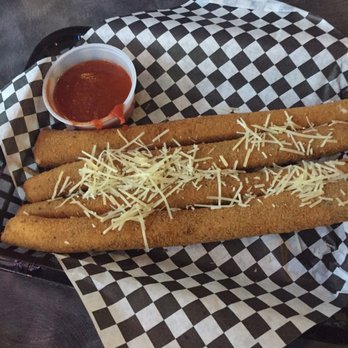 Iron Thunder Saloon & Grill - Mozzarella sticks with marinara - American Near Me - Hickory, North Carolina