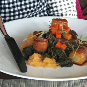Canoe - Beef tenderloin - winterlicious 2017 - Canadian (New) Near Me - Toronto, Ontario