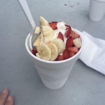 Shoofly Dairy Bar - Ice cream with fresh fruit - Shaved Ice Near Me - Williamsburg, Virginia