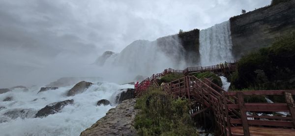 Cave of the Winds by null