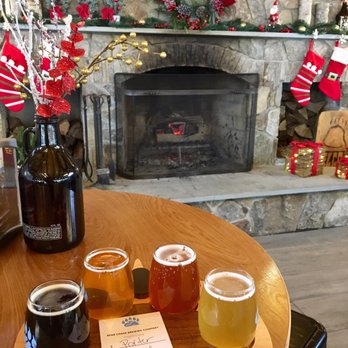 Bear Chase - Beautiful holiday decor with a warm fire - Breweries Near Me - Bluemont, Virginia Bear Chase - Beautiful holiday decor with a warm fire - Breweries Near Me - Bluemont, Virginia