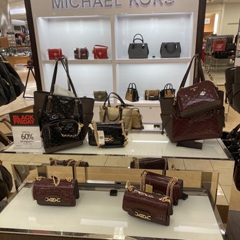 Macy's - Department Stores Near Me - Milford, Connecticut