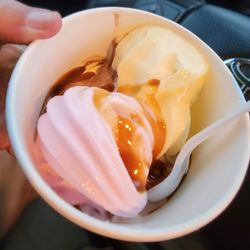 Yogurt Time - Pineapple, strawberry, chocolate/vanilla twist, Caramel topping