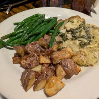 Camp Ticonderoga - Lemon Artichoke Chicken - American Near Me - Troy, Michigan