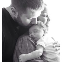 Our first family photo and Aileen captured our family perfectly. :)