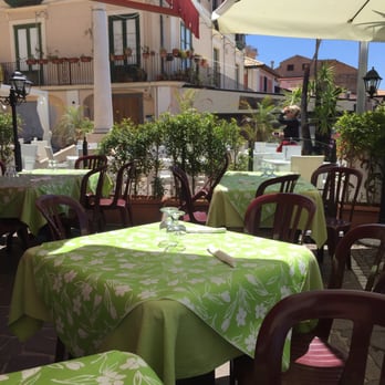 La Ruota - Pizza Near Me - Pizzo, VV