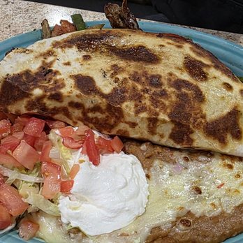 La Terraza Mexican Grill - Lunch Steak quesidilla with beans - Mexican Near Me - Williamsburg, Virginia La Terraza Mexican Grill - Lunch Steak quesidilla with beans - Mexican Near Me - Williamsburg, Virginia