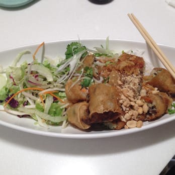Asia Gourmet - Bun nem (Reisnudeln mit vietn. Frühlingsrollen) 6,90€  frisch und knusprig - Chinese Near Me - Berlin, BE