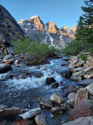 Moraine Lake by null