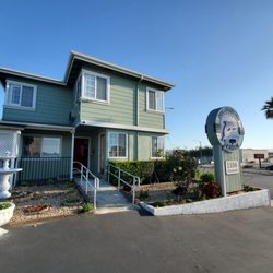Discovery Inn - Outside