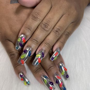 Lux Nails - Nail Salons Near Me - Chester, Virginia