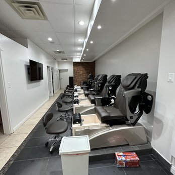 Nail Time & Spa - Nail Salons Near Me - Seaford, New York
