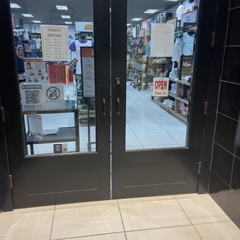 BoxLunch - Women's Clothing Near Me - Fairfield, California