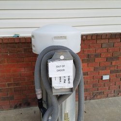 Highland Trail Apartments - Vacuum and out of order sign that stayed there for one year