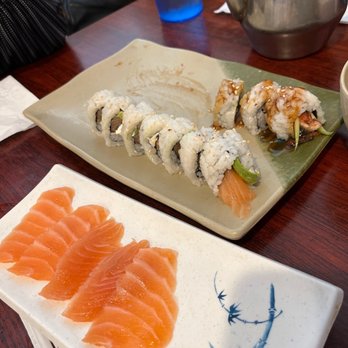 Sushi Villa Buffet - sashimi, Philadelphia roll, unagi roll (some pieces were already eaten) - Buffets Near Me - Stockton, California Sushi Villa Buffet - sashimi, Philadelphia roll, unagi roll (some pieces were already eaten) - Buffets Near Me - Stockton, California