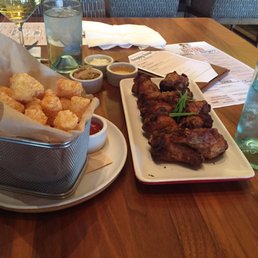 Tater tots (incredible!) and chicken drumettes Tater tots (incredible!) and chicken drumettes