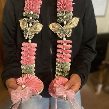 Lei’d by ROSERY - This beautiful Pink money lei with butterflies with put a smile on any girl on her special day or special accomplishments. - Flowers & Gifts Near Me Lei’d by ROSERY - This beautiful Pink money lei with butterflies with put a smile on any girl on her special day or special accomplishments. - Flowers & Gifts Near Me