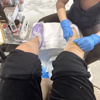 Golden Nails - Best deluxe pedicure with paraffin wax - Nail Salons Near Me - Castro Valley, California