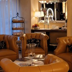 The Waldorf Astoria Spa - Lobby to wait for your service.
