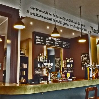 Bread & Roses - Pubs Near Me - London, XGL