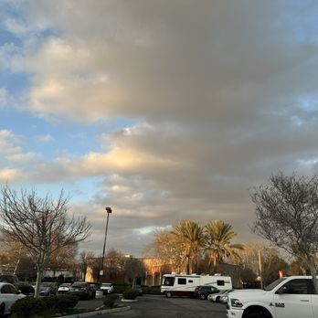 Moon Wok - Chinese Near Me - Santa Clarita, California
