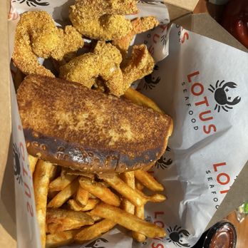 Lotus Seafood - Fried shrimp dinner - Seafood Near Me - Stafford, Texas