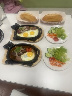 Bò Né House and More by null