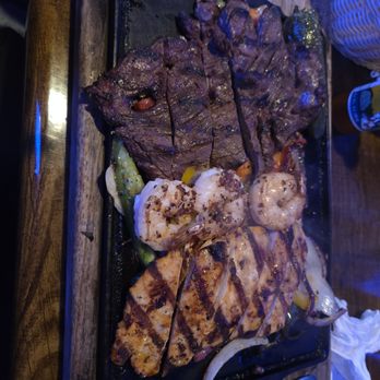 El Baja Bar & Grill - Combo fajita plate, Fire! - Mexican Near Me - Fontana, California