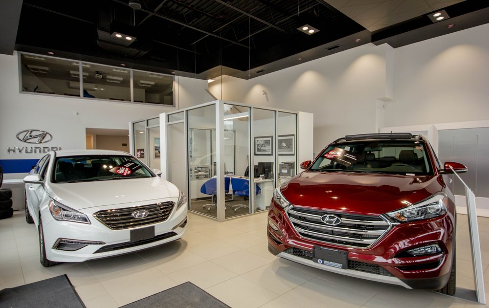 HYUNDAI OF MUSKOKA 20 King William Street, Huntsville, Ontario Auto