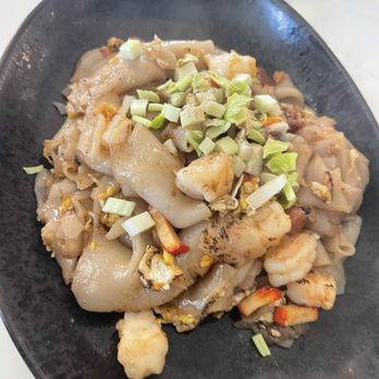 Dok Khao Thai Eatery - Thai Near Me - Chevy Chase, Maryland
