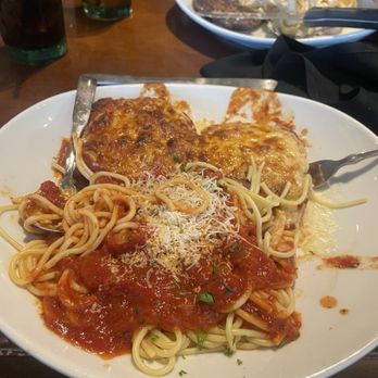Olive Garden Italian Restaurant - Chicken Parmigiana - Italian Near Me - Downey, California Olive Garden Italian Restaurant - Chicken Parmigiana - Italian Near Me - Downey, California
