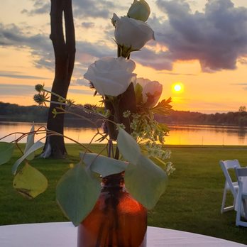 Studio Wilde Floral - bud vases for table - Floral Designers Near Me Studio Wilde Floral - bud vases for table - Floral Designers Near Me