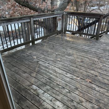 Ugly Deck - Old, beat up cedar deck - Decks & Railing Near Me - Burnsville, Minnesota