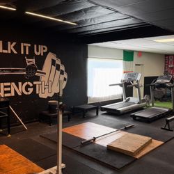 Chalk It Up Strength - Olympic lifting platforms, bars and stands