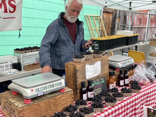 Inner Sunset Farmers' Market by null