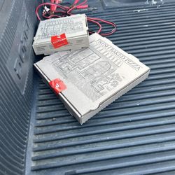 Lucky's Bar - Threw that trash in the back