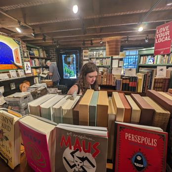 The Book Lady Bookstore - Bookstores Near Me - Savannah, Georgia