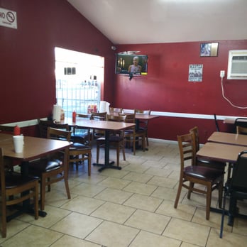 Little Bitty Burger Barn - Dining area - Burgers Near Me - Houston, Texas