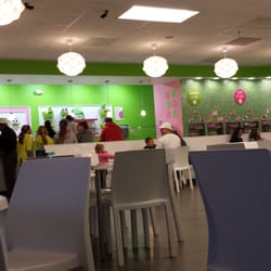 sweetFrog Premium Frozen Yogurt - Froyo and toppings