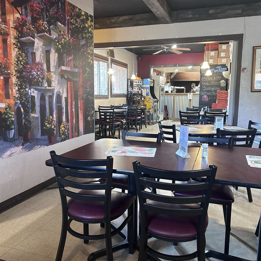 Conforti's Pizzeria - Dining room - Italian Near Me - Irwin, Pennsylvania Conforti's Pizzeria - Dining room - Italian Near Me - Irwin, Pennsylvania
