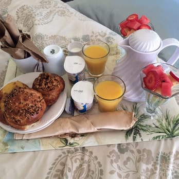 Monarch Cove Inn - Daily breakfast - Hotels Near Me - Capitola, California Monarch Cove Inn - Daily breakfast - Hotels Near Me - Capitola, California