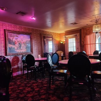 The Shebang - a dining room with tables and chairs - American Near Me - Afton, Oklahoma