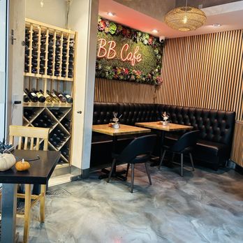 BB Cafe & Catering - Inside corner seating - Cafes Near Me - Burbank, California BB Cafe & Catering - Inside corner seating - Cafes Near Me - Burbank, California