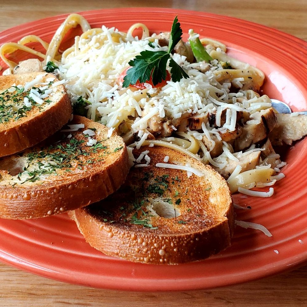 Manhattan Restaurant & Lounge - Chicken Alfredo - American Near Me - Anchorage, Alaska Manhattan Restaurant & Lounge - Chicken Alfredo - American Near Me - Anchorage, Alaska