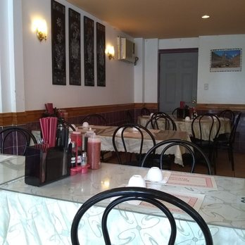 New Mee Fung Restaurant - Inside the restaurant. - Vietnamese Near Me - Ottawa, Ontario New Mee Fung Restaurant - Inside the restaurant. - Vietnamese Near Me - Ottawa, Ontario